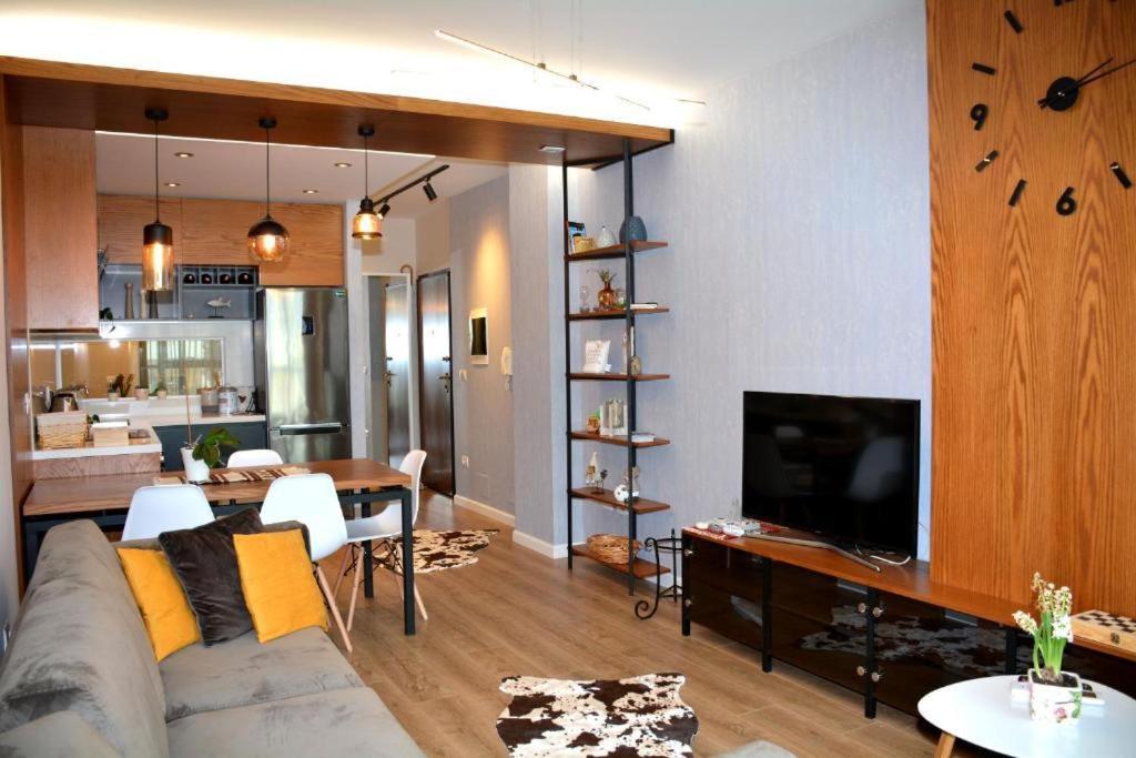 Central Comfy Apartment Tirana Exterior photo