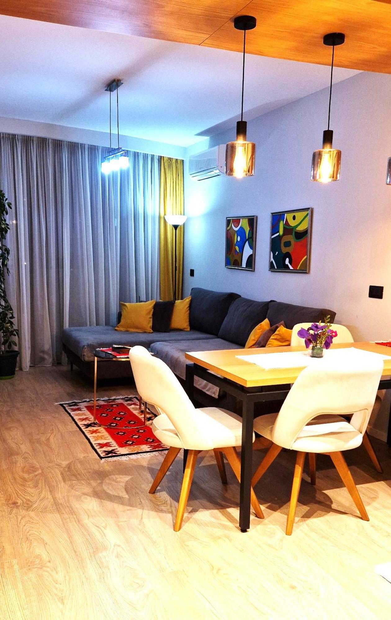 Central Comfy Apartment Tirana Exterior photo